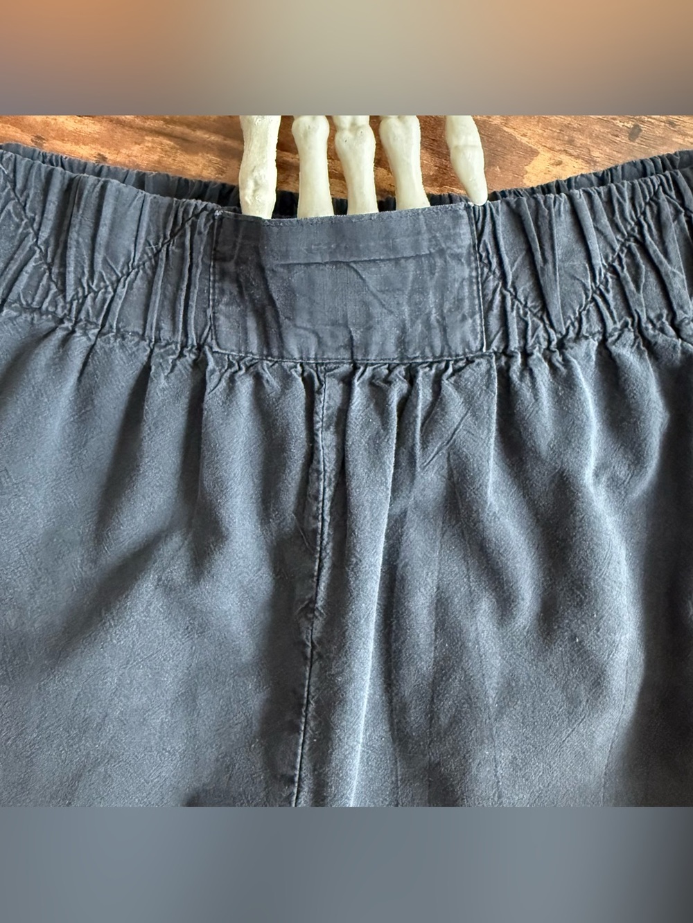 Vintage 90s Black Cotton High Waisted Pleated Paperbag Shorts ~ Size Medium - Picture 7 of 9